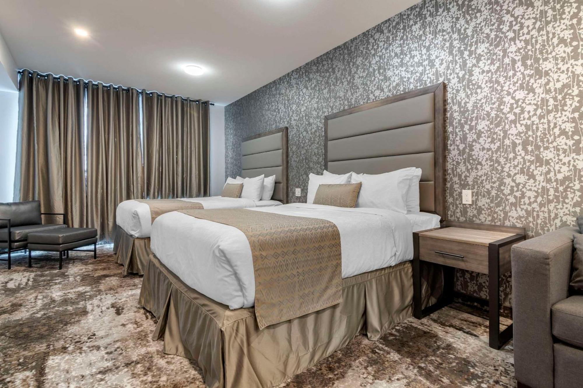 The Hue Hotel, Ascend Hotel Collection Kamloops Exteriör bild