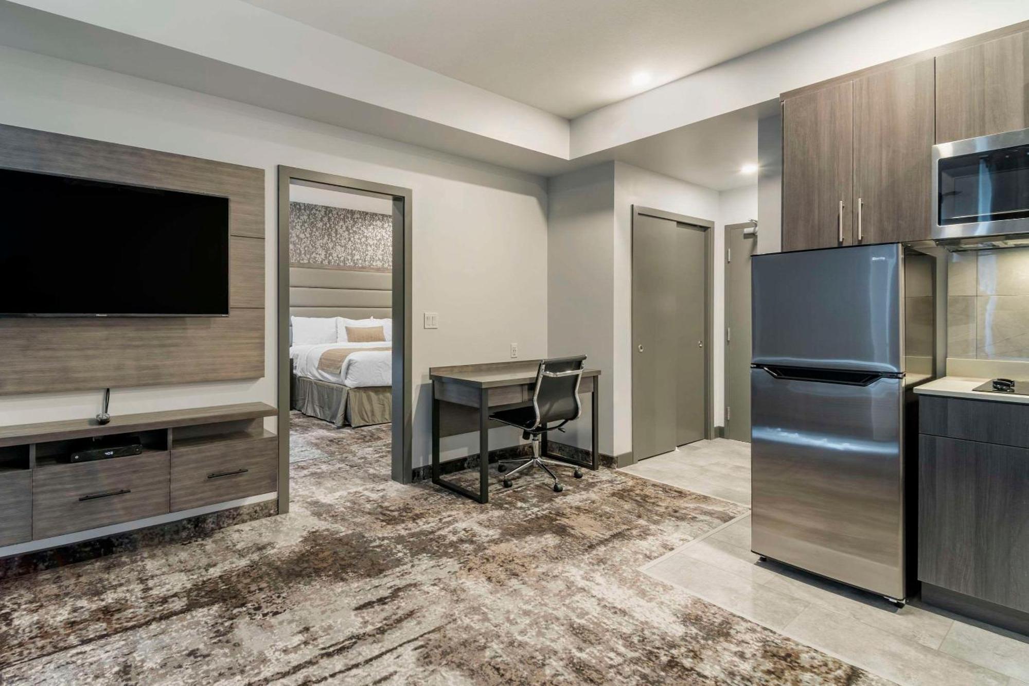 The Hue Hotel, Ascend Hotel Collection Kamloops Exteriör bild